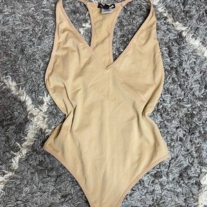 NWOT| FASHION NOVA Bodysuit 🔥
